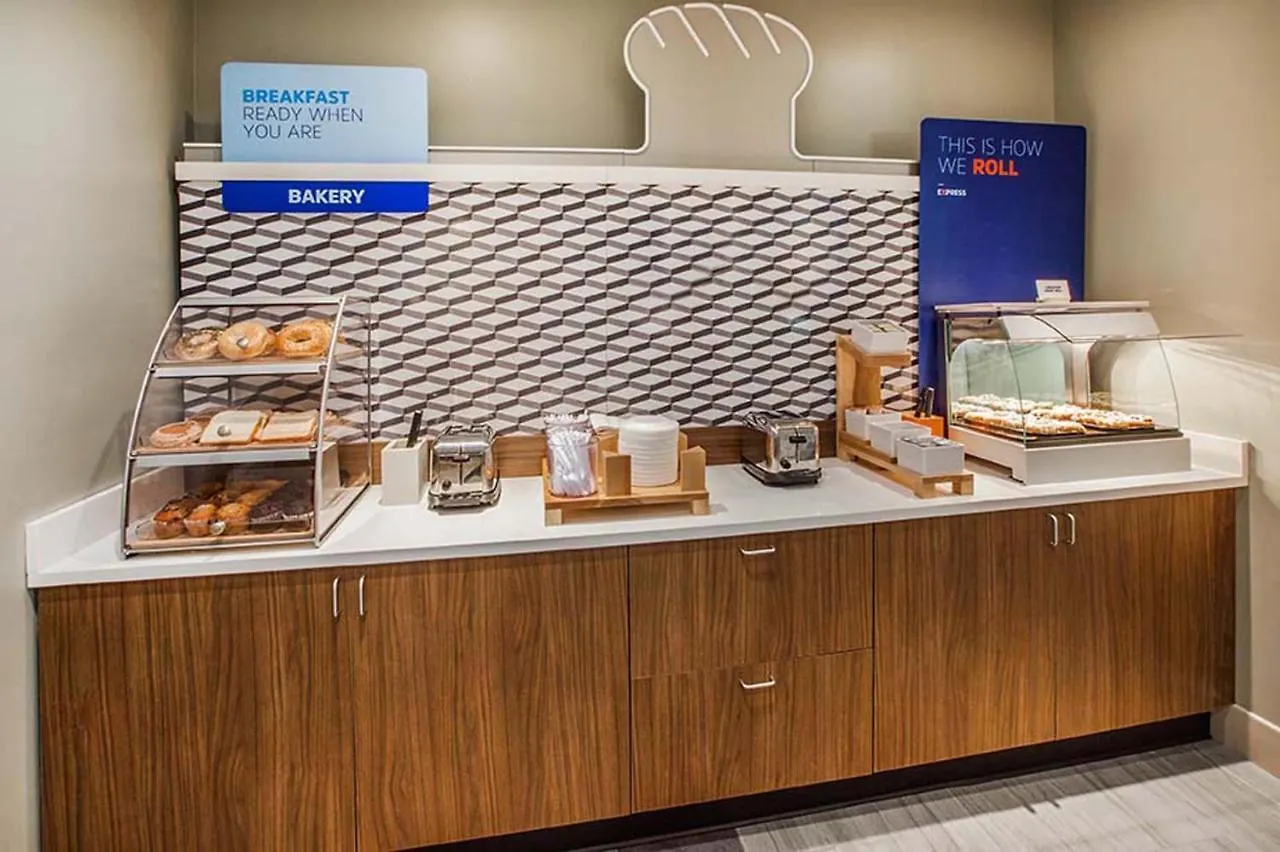 Holiday Inn Express Hotel & Suites Sacramento Airport Natomas, An Ihg Hotel